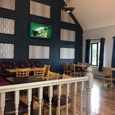 Balreask Bar, Restaurant & Guest Accommodation Navan Bagian luar foto