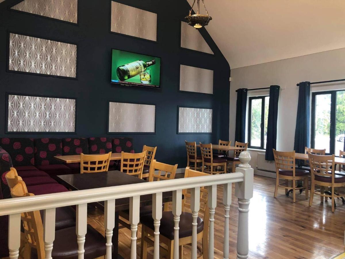 Balreask Bar, Restaurant & Guest Accommodation Navan Bagian luar foto