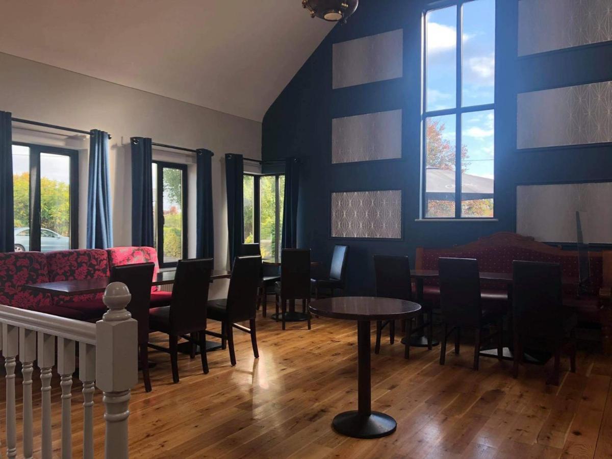 Balreask Bar, Restaurant & Guest Accommodation Navan Bagian luar foto